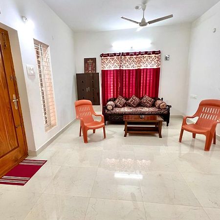 Truelife Homestays - Alamelu Avenue - Fully Furnished Ac 2Bhk Apartments In Tirupati - Walkable To Restaurants & Super Market - Fast Wifi - Kitchen - Easy Access To Airport, Railway Station, Sri Padmavathi & Tirumala Temple ภายนอก รูปภาพ