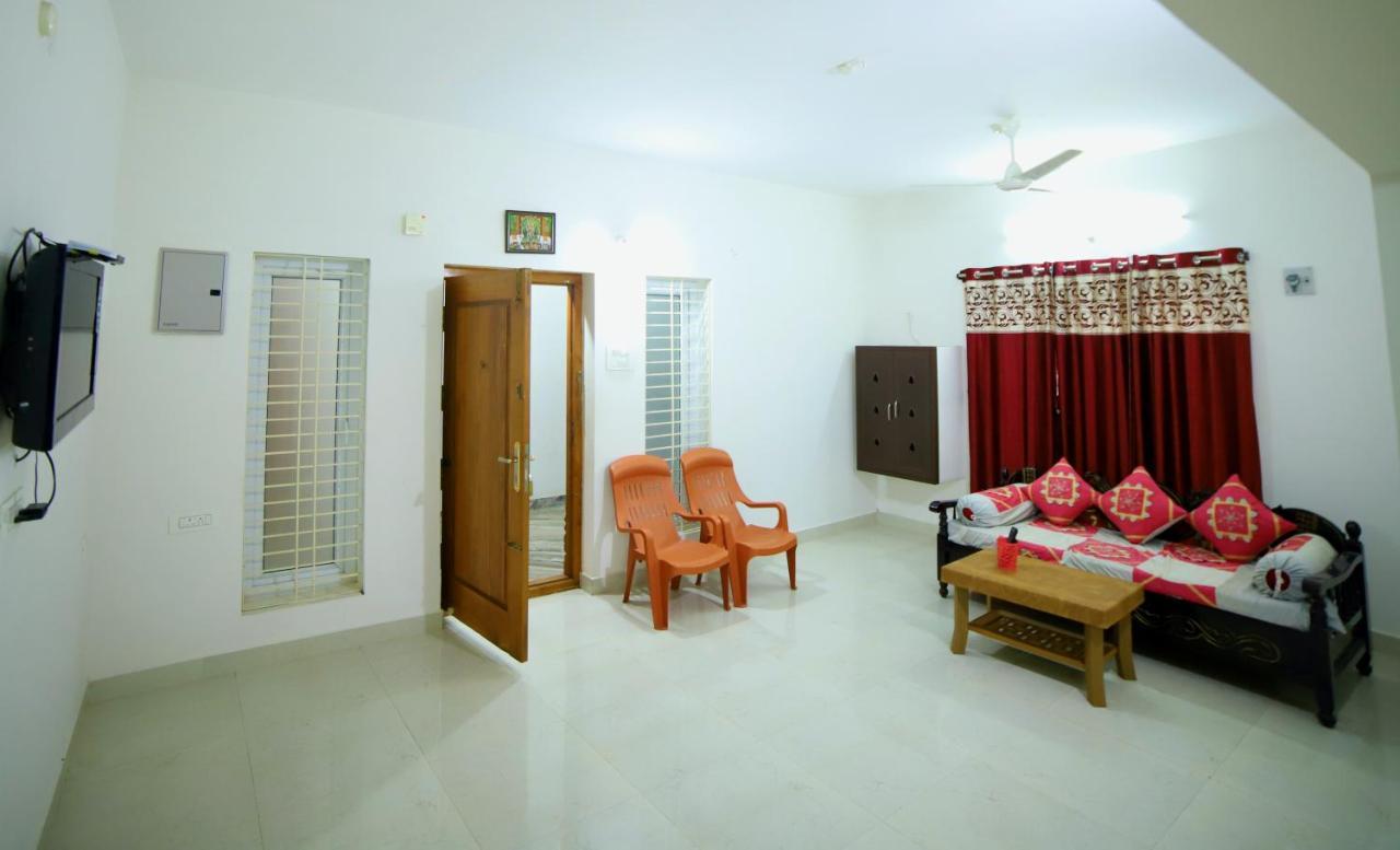 Truelife Homestays - Alamelu Avenue - Fully Furnished Ac 2Bhk Apartments In Tirupati - Walkable To Restaurants & Super Market - Fast Wifi - Kitchen - Easy Access To Airport, Railway Station, Sri Padmavathi & Tirumala Temple ภายนอก รูปภาพ