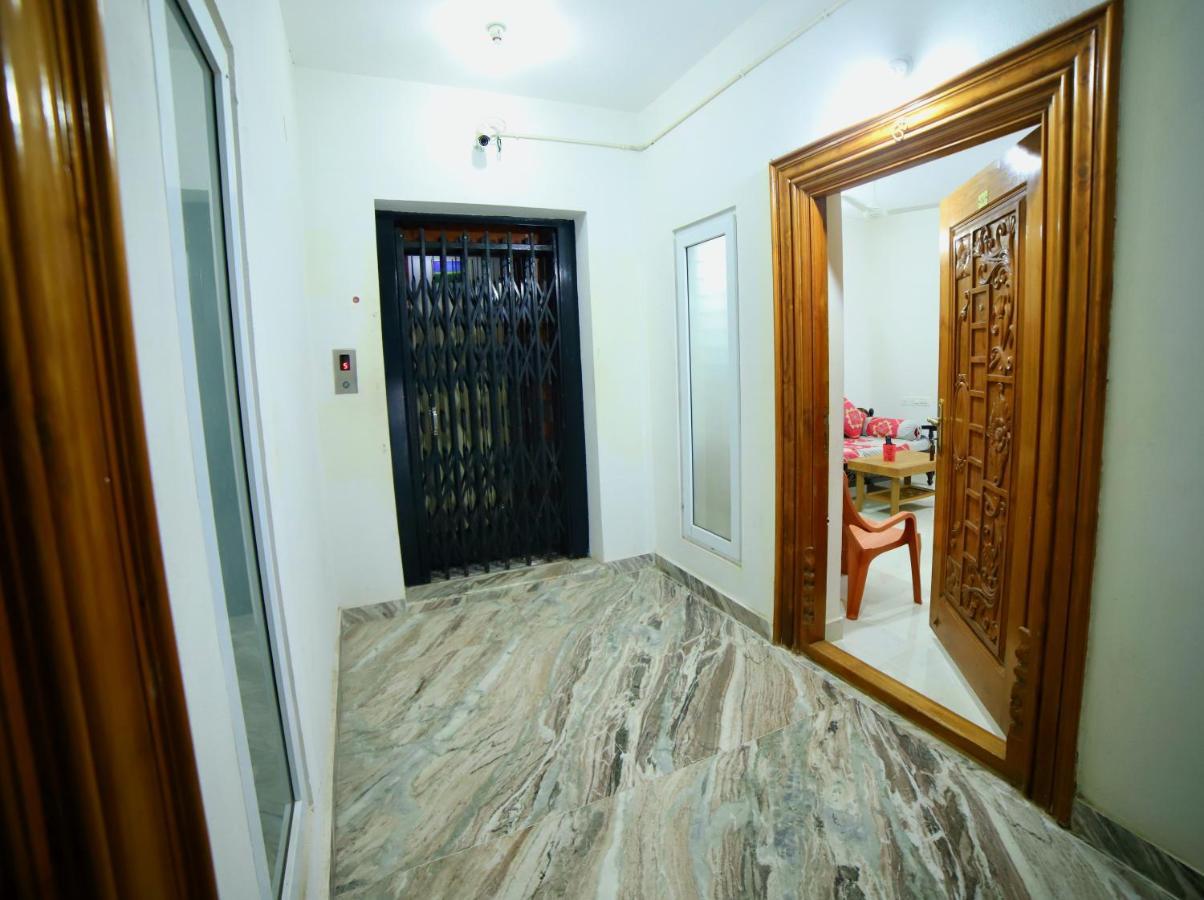Truelife Homestays - Alamelu Avenue - Fully Furnished Ac 2Bhk Apartments In Tirupati - Walkable To Restaurants & Super Market - Fast Wifi - Kitchen - Easy Access To Airport, Railway Station, Sri Padmavathi & Tirumala Temple ภายนอก รูปภาพ