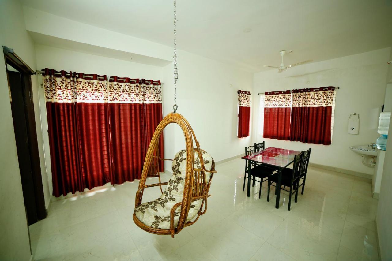 Truelife Homestays - Alamelu Avenue - Fully Furnished Ac 2Bhk Apartments In Tirupati - Walkable To Restaurants & Super Market - Fast Wifi - Kitchen - Easy Access To Airport, Railway Station, Sri Padmavathi & Tirumala Temple ภายนอก รูปภาพ
