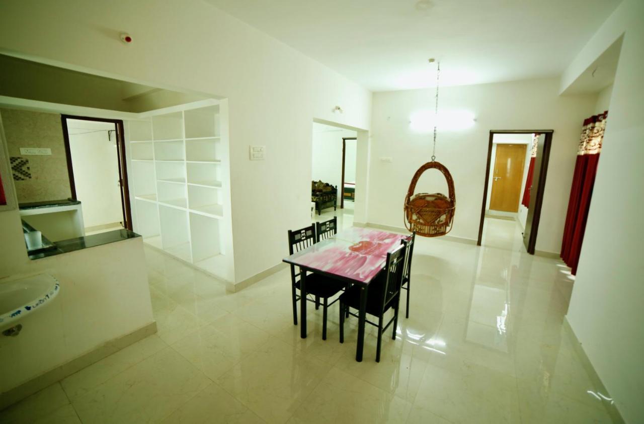 Truelife Homestays - Alamelu Avenue - Fully Furnished Ac 2Bhk Apartments In Tirupati - Walkable To Restaurants & Super Market - Fast Wifi - Kitchen - Easy Access To Airport, Railway Station, Sri Padmavathi & Tirumala Temple ภายนอก รูปภาพ