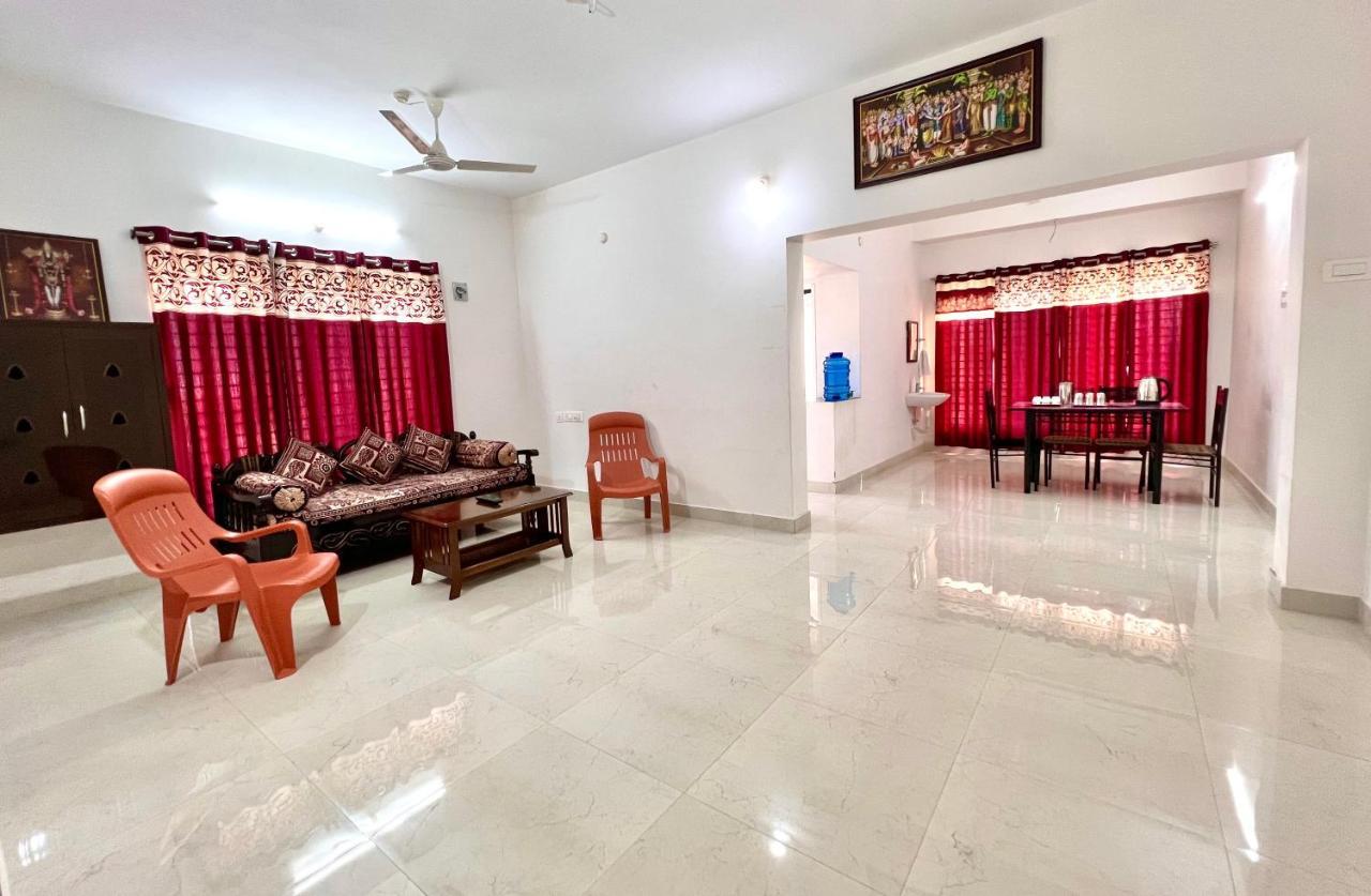 Truelife Homestays - Alamelu Avenue - Fully Furnished Ac 2Bhk Apartments In Tirupati - Walkable To Restaurants & Super Market - Fast Wifi - Kitchen - Easy Access To Airport, Railway Station, Sri Padmavathi & Tirumala Temple ภายนอก รูปภาพ