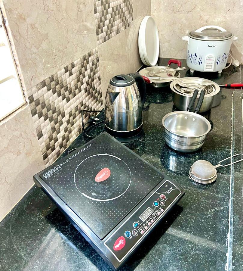 Truelife Homestays - Alamelu Avenue - Fully Furnished Ac 2Bhk Apartments In Tirupati - Walkable To Restaurants & Super Market - Fast Wifi - Kitchen - Easy Access To Airport, Railway Station, Sri Padmavathi & Tirumala Temple ภายนอก รูปภาพ